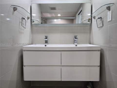 18051 Biscayne Blvd 1204, Aventura FL - photo 13 of 59