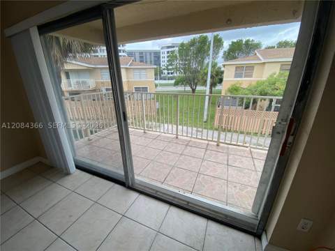 4154 NW 79th Ave 2C, Doral FL - photo 13 of 36