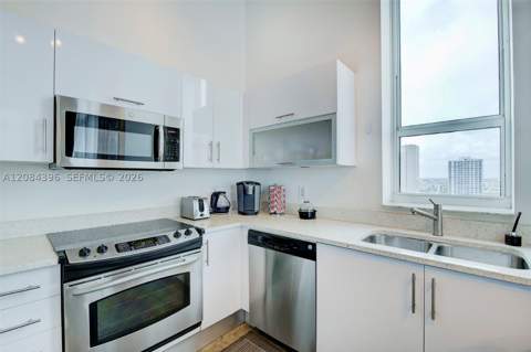 234 NE 3rd St Uph01, Miami FL - photo 8 of 33