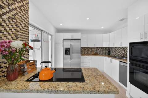 13758 SW 160th Ter, Miami FL - photo 12 of 50