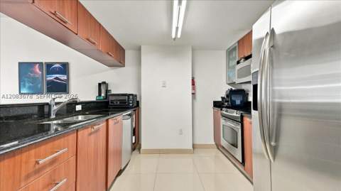1800 N Bayshore Dr 612, Miami FL - photo 10 of 15