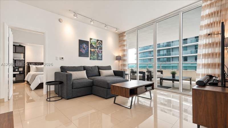 2 bedroom Condominium at 1800 N Bayshore Dr 612, 1800 Club Condo, Miami — photo 3