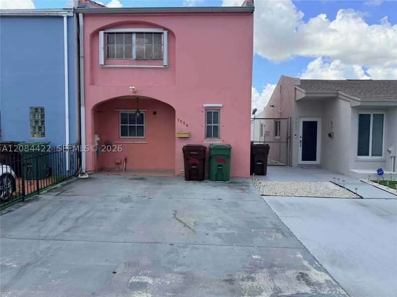 2 bedroom Townhouse at 7006 W 17th Ct, Chambers Land Company Sub, Hialeah — photo 1