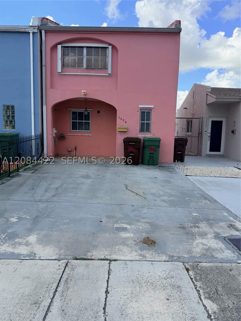 2 bedroom Townhouse at 7006 W 17th Ct, Chambers Land Company Sub, Hialeah — photo 2
