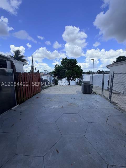 7006 W 17th Ct, Hialeah FL - photo 23 of 24