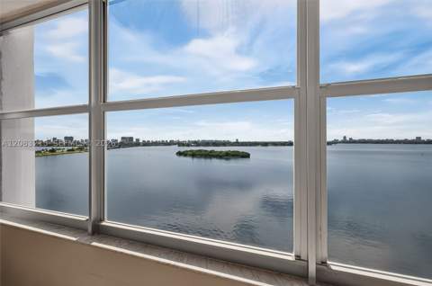 11930 N Bayshore Dr 1405, North Miami FL - photo 10 of 60