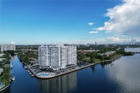 11930 N Bayshore Dr 1405, North Miami FL - photo 15 of 60