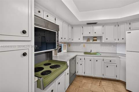 11930 N Bayshore Dr 1405, North Miami FL - photo 20 of 60