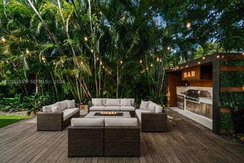 238 E San Marino Dr, Miami Beach FL - photo 10 of 41