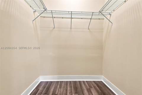 10455 NW 82nd St 10, Doral FL - photo 13 of 42