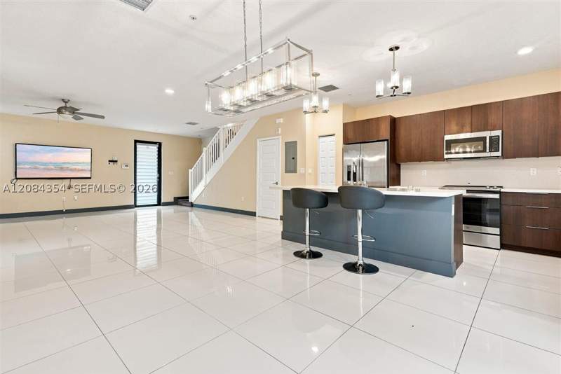 3 bedroom Condominium at 10455 NW 82nd St 10, Highland At Park Central, Doral — photo 5