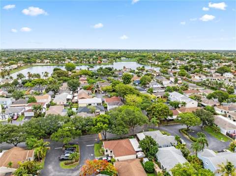 22316 SW 99th Ave, Cutler Bay FL - photo 10 of 29