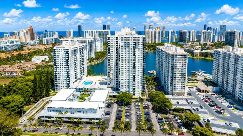 2 bedroom Condominium at 2750 NE 183rd St Ph05, Commodore Plaza Condo, Aventura — photo 1