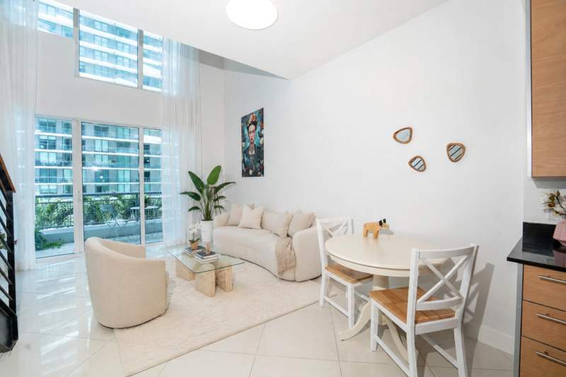 1 bedroom Condominium at 60 SW 13th Street 1418, Infinity At Brickell Condo, Miami — photo 2