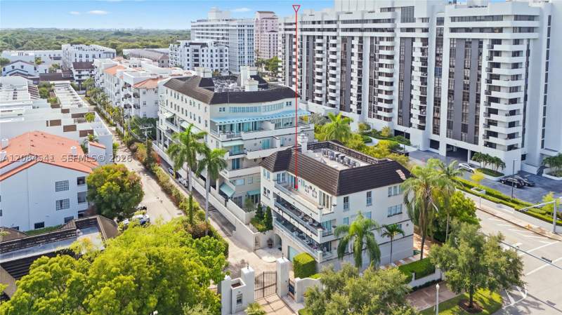 3 bedroom Condominium at 2600 Segovia St 703, The New French Village Co, Coral Gables — photo 4
