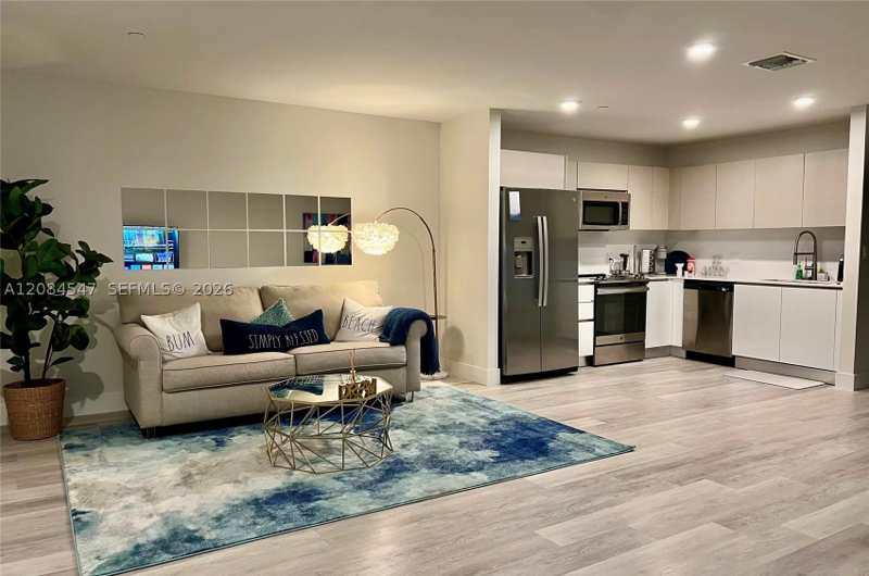 1 bedroom Condominium at 19380 NE 26th Ave 205, Riverwood, Miami — photo 1