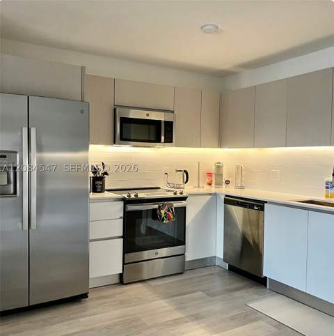 19380 NE 26th Ave 205, Miami FL - photo 10 of 15