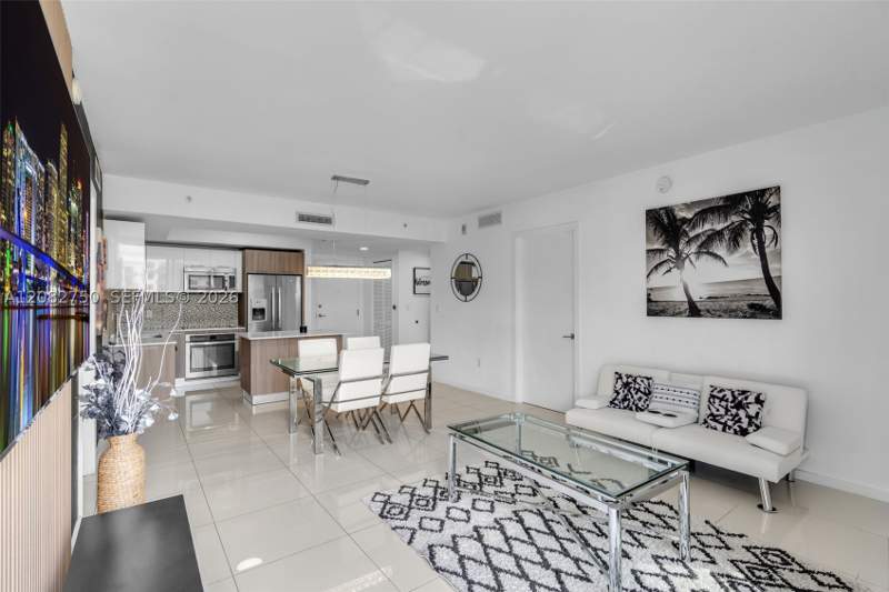 2 bedroom Condominium at 5252 NW 85th Ave 1709, 5252 Paseo Condo, Doral — photo 5