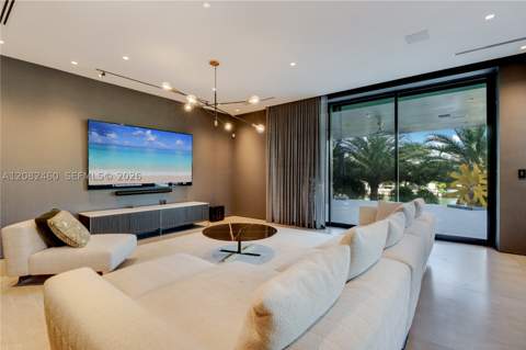 131 Cape Florida Dr, Key Biscayne FL - photo 13 of 52