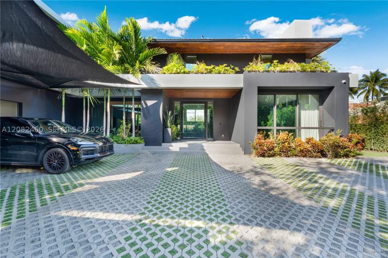 6 bedroom SingleFamilyResidence at 131 Cape Florida Dr, Cape Florida Sub Sec 3, Key Biscayne — photo 5