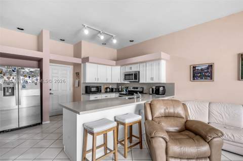 9053 NW 146th Ter, Miami Lakes FL - photo 11 of 30