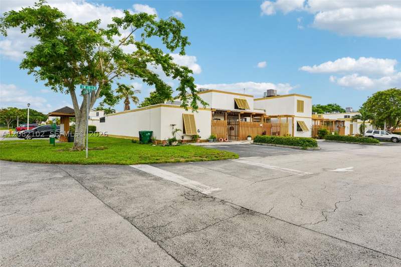 2 bedroom Townhouse at 13130 SW 15th Ln, Trail Run Sec 2, Miami — photo 3