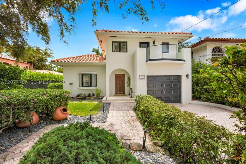 4 bedroom SingleFamilyResidence at 428 SW 19th Rd, Holleman Park, Miami — photo 1