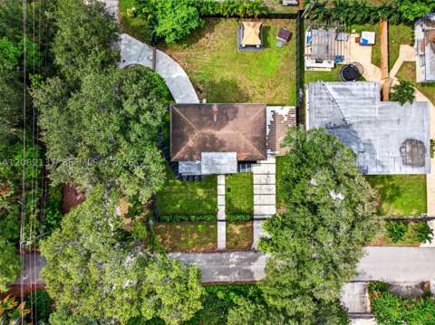 701 NE 164th St, Miami FL - photo 7 of 50