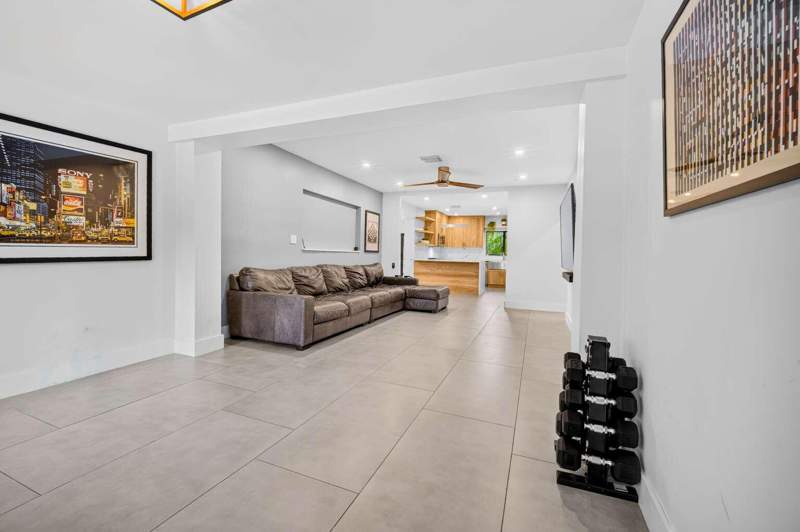 2 bedroom SingleFamilyResidence at 125 NE 146th Street, Bisc Gardens Sec D, Miami — photo 5