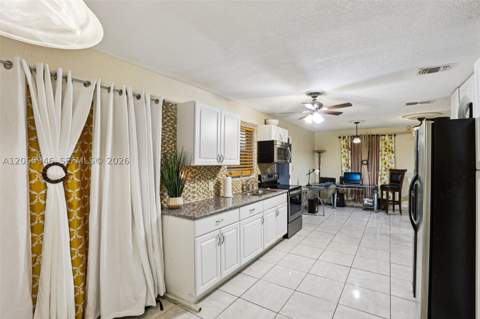 3398 NW 212th St, Miami Gardens FL - photo 8 of 31