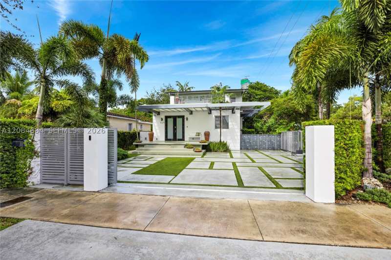 4 bedroom SingleFamilyResidence at 101 SW 21st Rd, Holleman Park, Miami — photo 1