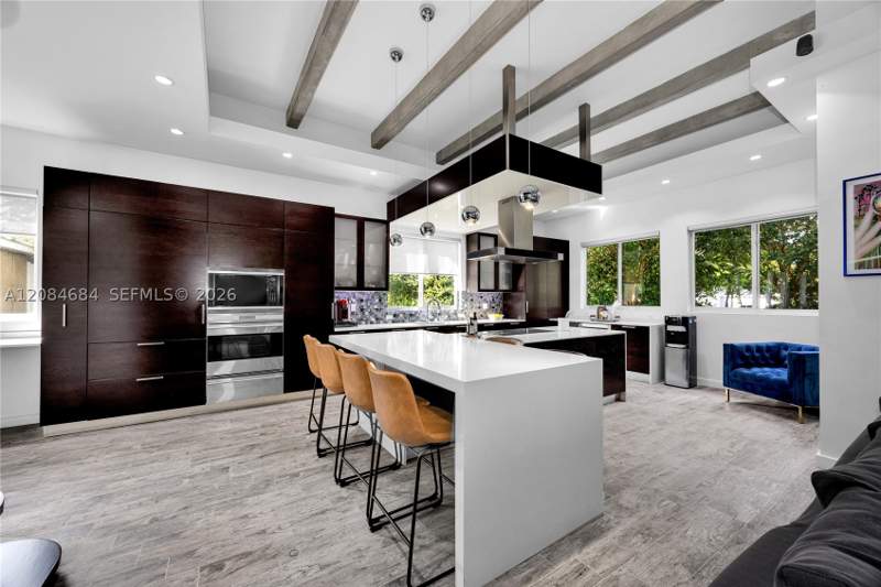 4 bedroom SingleFamilyResidence at 101 SW 21st Rd, Holleman Park, Miami — photo 3