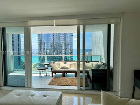 100 Bayview Dr 1405, Sunny Isles Beach FL - photo 20 of 46