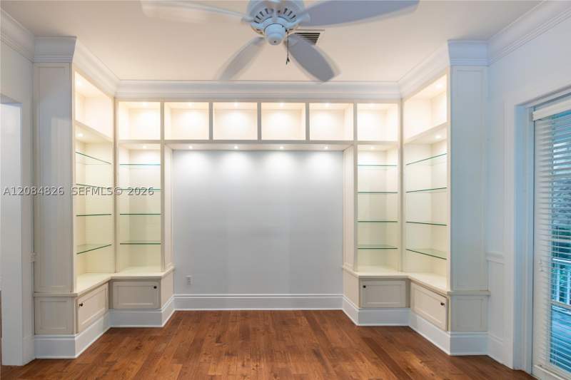 4 bedroom SingleFamilyResidence at 6500 SW 85th St, Snapper Creek Groves, Miami — photo 5