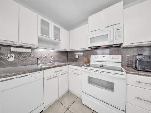 2016 Bay Dr 203, Miami Beach FL - photo 12 of 37