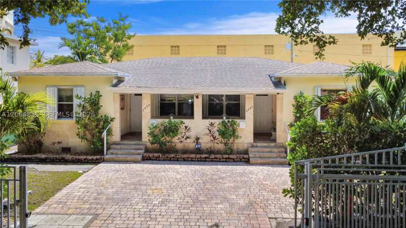 5 bedroom SingleFamilyResidence at 2532 SW 27th St, Silver Bluff Est Sec C, Miami — photo 1
