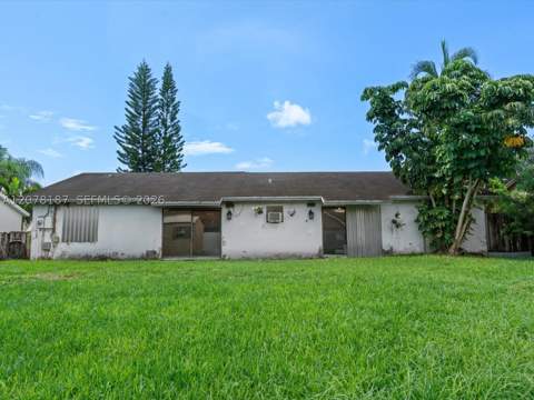 939 S Bluebird Ln, Homestead FL - photo 21 of 44