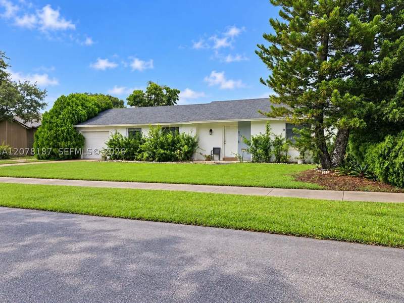 3 bedroom SingleFamilyResidence at 939 S Bluebird Ln, Homestead Lakes Farmlife, Homestead — photo 5