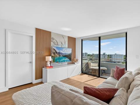 8201 Byron Ave 502, Miami Beach FL - photo 9 of 44