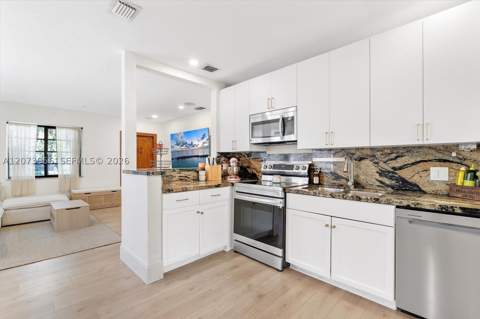 1000 NW 10th Ct, Miami FL - photo 7 of 27