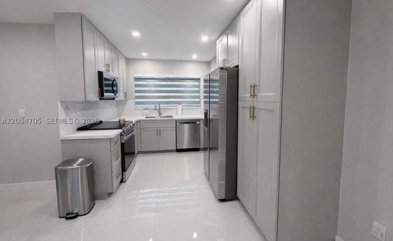 3 bedroom SingleFamilyResidence at 2221 NW 170th St, Radio Heights, Miami Gardens — photo 5