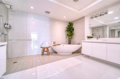 300 Sunny Isles Blvd 4-1701, Sunny Isles Beach FL - photo 8 of 20