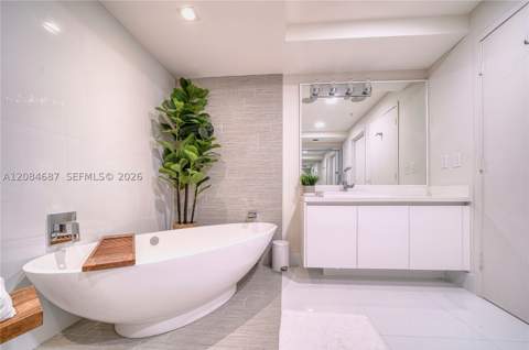 300 Sunny Isles Blvd 4-1701, Sunny Isles Beach FL - photo 9 of 20