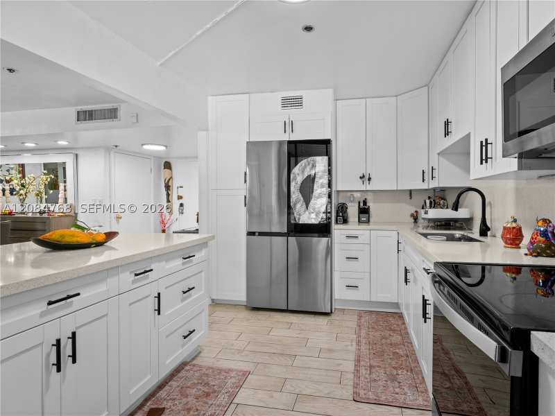 3 bedroom Condominium at 671 NE 195th St 329E, Cedar Glenn Condo Apts Ea, Miami — photo 1