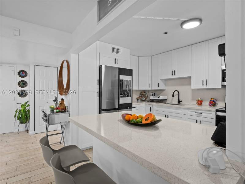 3 bedroom Condominium at 671 NE 195th St 329E, Cedar Glenn Condo Apts Ea, Miami — photo 2