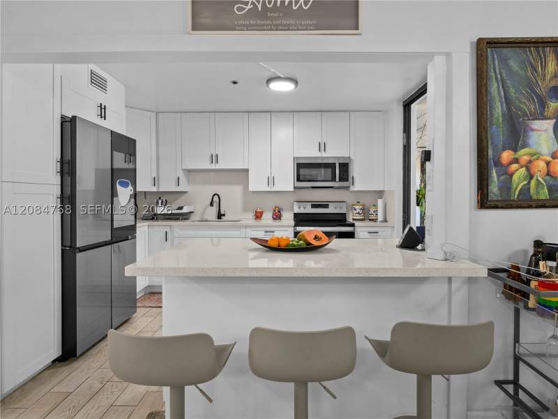 3 bedroom Condominium at 671 NE 195th St 329E, Cedar Glenn Condo Apts Ea, Miami — photo 3