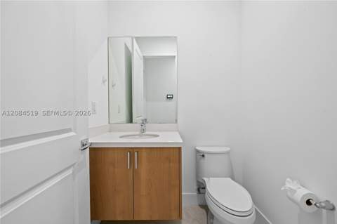4402 NW 81st Ave, Doral FL - photo 6 of 33