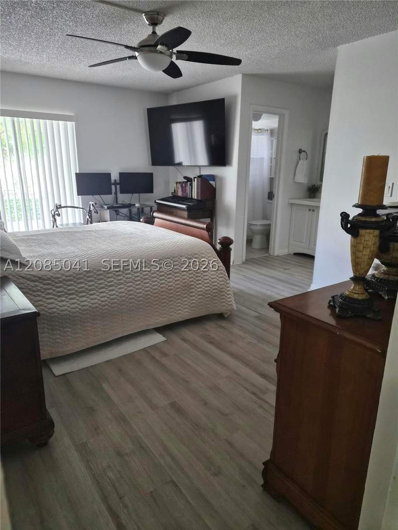 2 bedroom Condominium at 1480 W 46th St 210, Casa Real Condo, Hialeah — photo 2