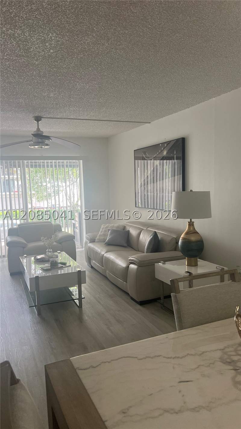 2 bedroom Condominium at 1480 W 46th St 210, Casa Real Condo, Hialeah — photo 4