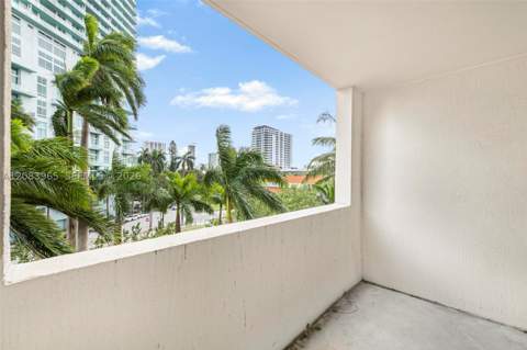 2000 N Bayshore Dr 408, Miami FL - photo 21 of 27
